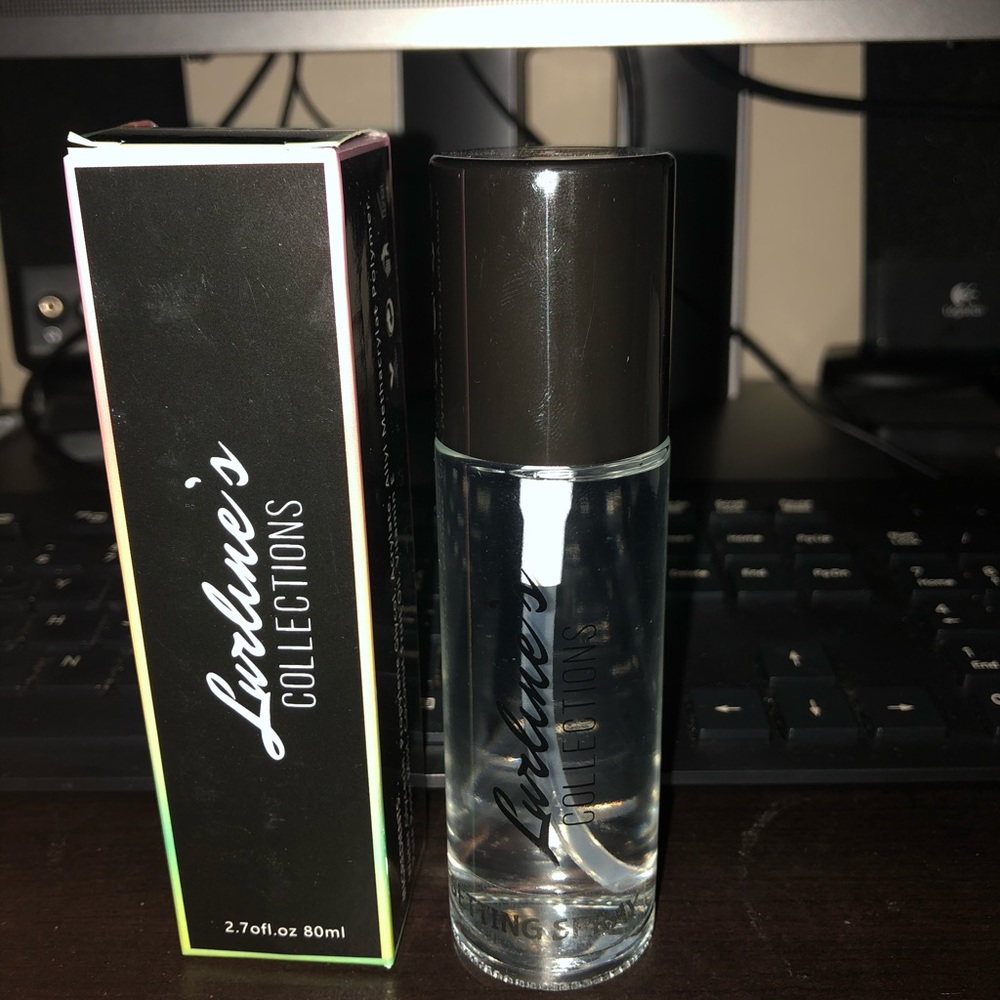 Makeup Setting Spray - Picture 4 of 5